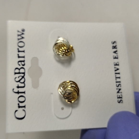 Croft & Barrow Women's Polished Dual tones Wire Designed Stud Earrings - Picture 6 of 7